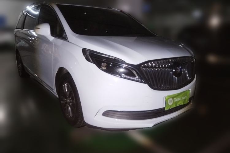 Used Buick GL8 2017 ES 28T Flagship Model China V Standard Front Right 45 Deg
