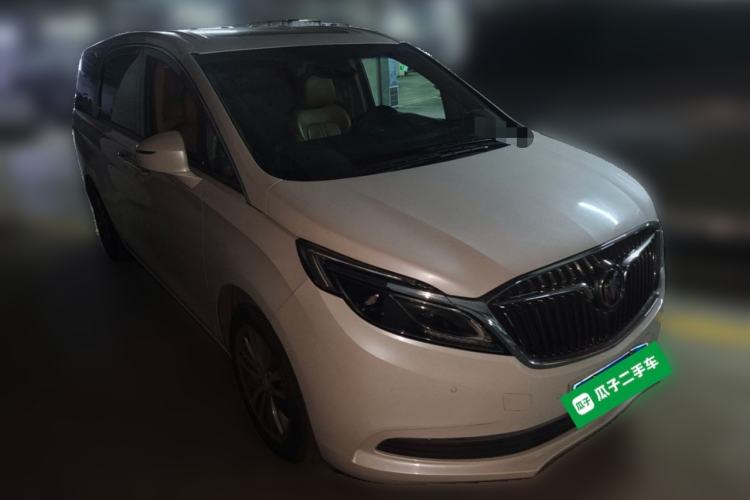 Used Buick GL8 2017 ES 28T Flagship Model China V Standard Front Right 45 Deg