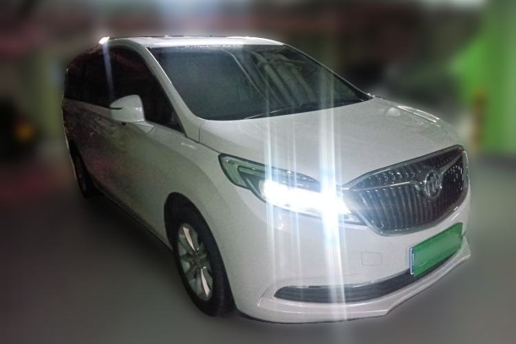 Used Buick GL8 2017 ES 28T Comfort Model China V Standard Front Right 45 Deg