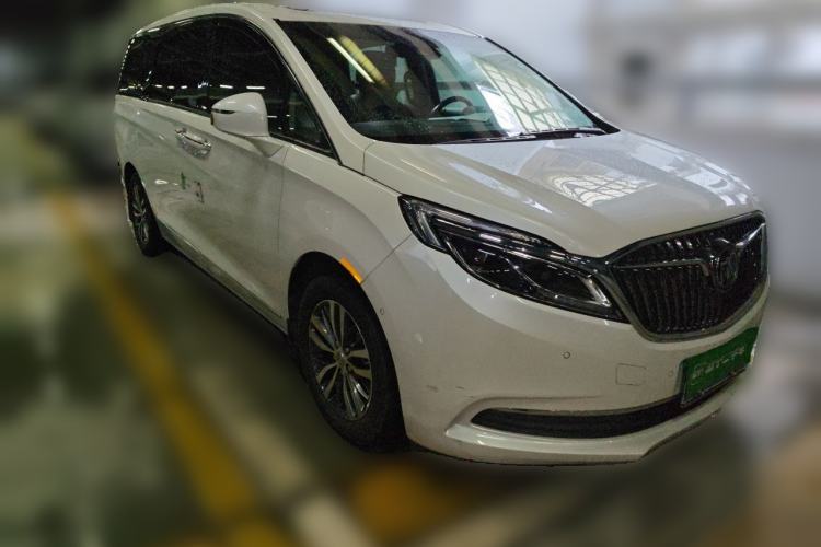 Used Buick GL8 2017 ES 28T Flagship Model China V Standard Front Right 45 Deg