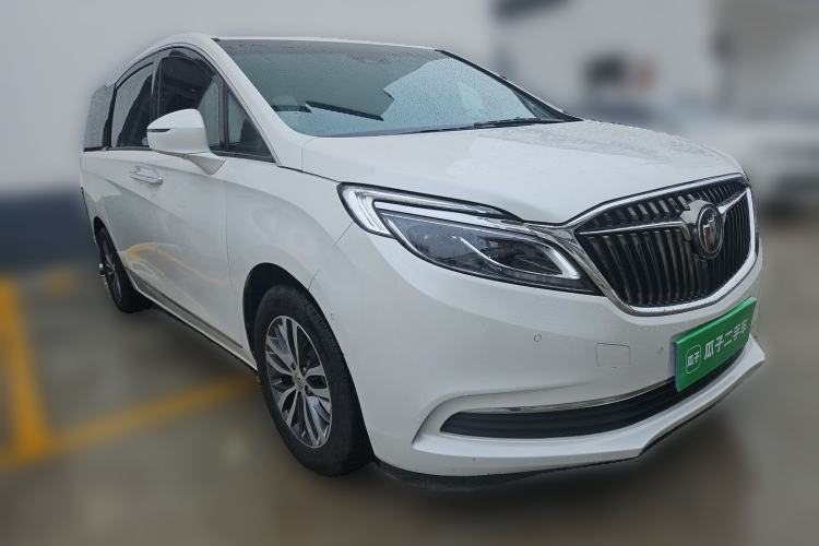Used Buick GL8 2017 ES 28T Flagship Model China V Standard Front Right 45 Deg