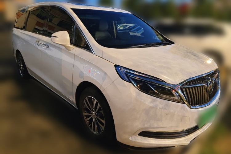 Used Buick GL8 2017 ES 28T Flagship Model China V Standard Front Right 45 Deg