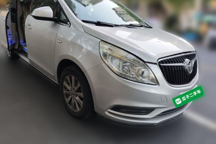 Used Buick GL8 2017 25S Prestige Version China V Standard Front Right 45 Deg