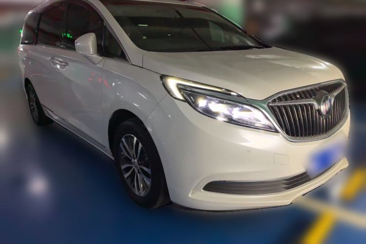 Used Buick GL8 2017 ES 28T Flagship Model China V Standard Front Right 45 Deg