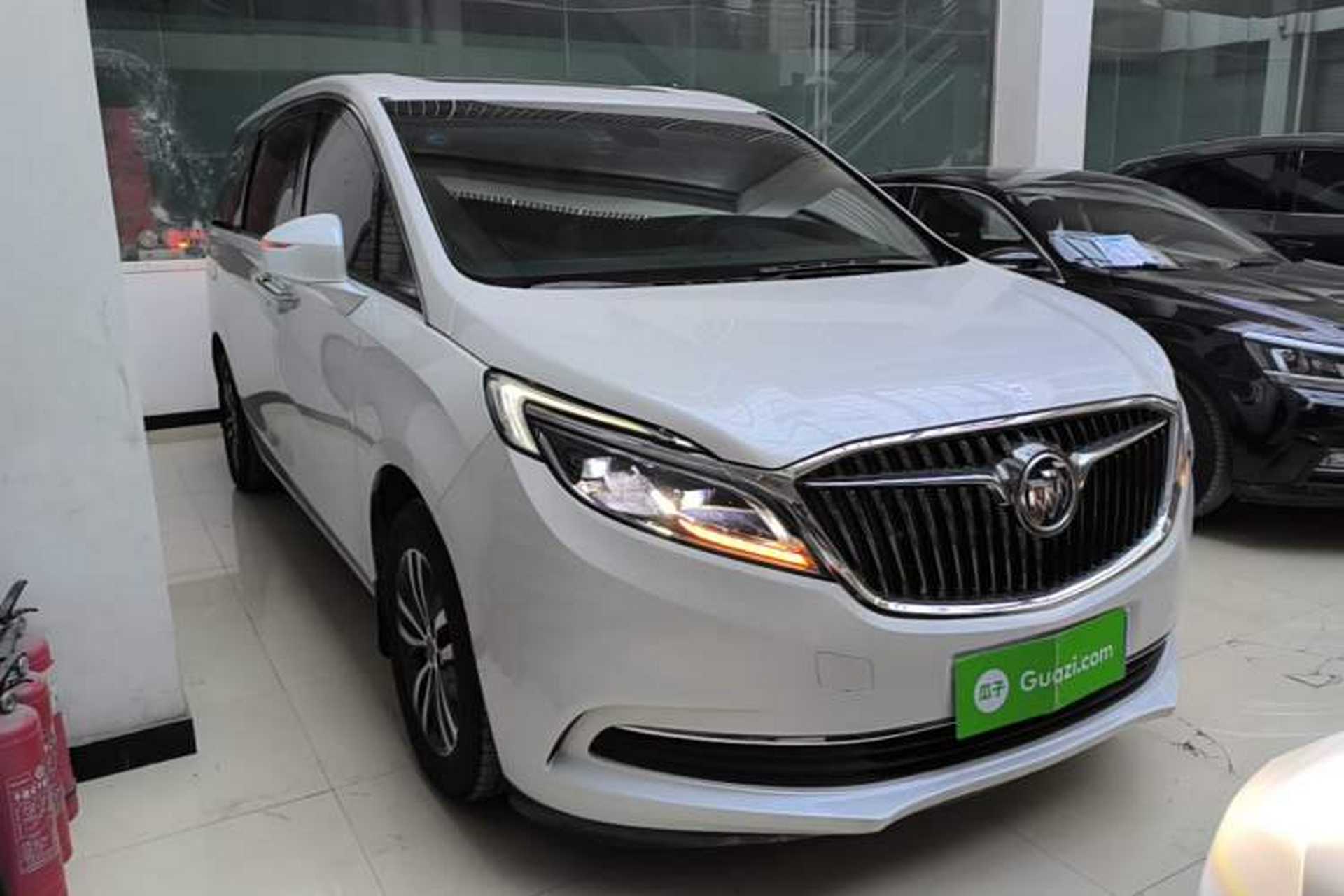 Used Buick GL8 2017 ES 28T Luxury Model China V Standard Front Right 45 Deg