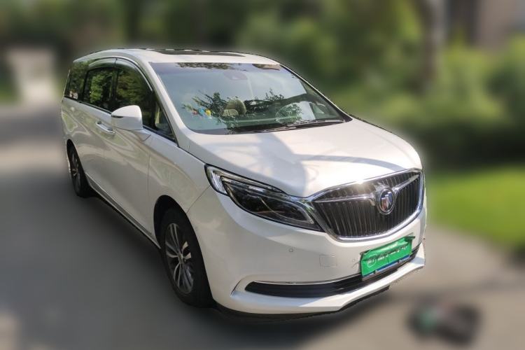Used Buick GL8 2017 ES 28T Flagship Model China V Standard Front Right 45 Deg