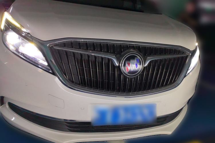 Used Buick GL8 2017 ES 28T Flagship Model China V Standard Front