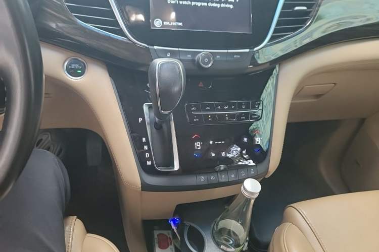 Used Buick GL8 2017 ES 28T Flagship Model China V Standard Gear Lever