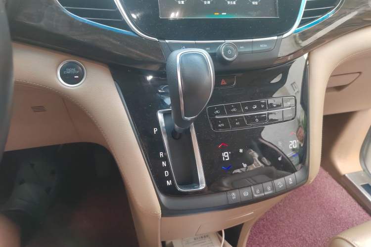 Used Buick GL8 2017 ES 28T Luxury Model China V Standard Gear Lever