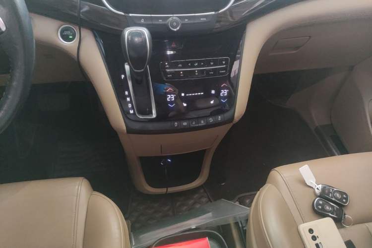 Used Buick GL8 2017 ES 28T Luxury Model China V Standard Gear Lever