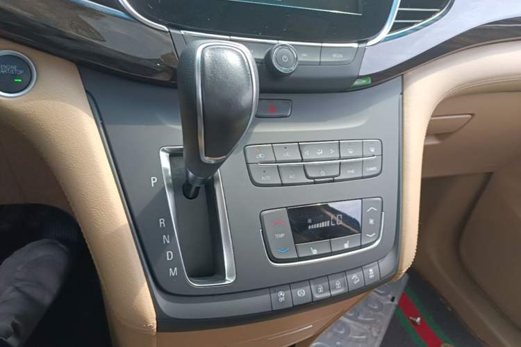 Used Buick GL8 2017 ES 28T Premium Version China V Standard Gear Lever
