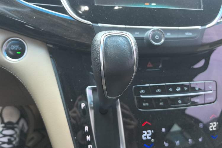 Used Buick GL8 2017 ES 28T Flagship Model China V Standard Gear Lever