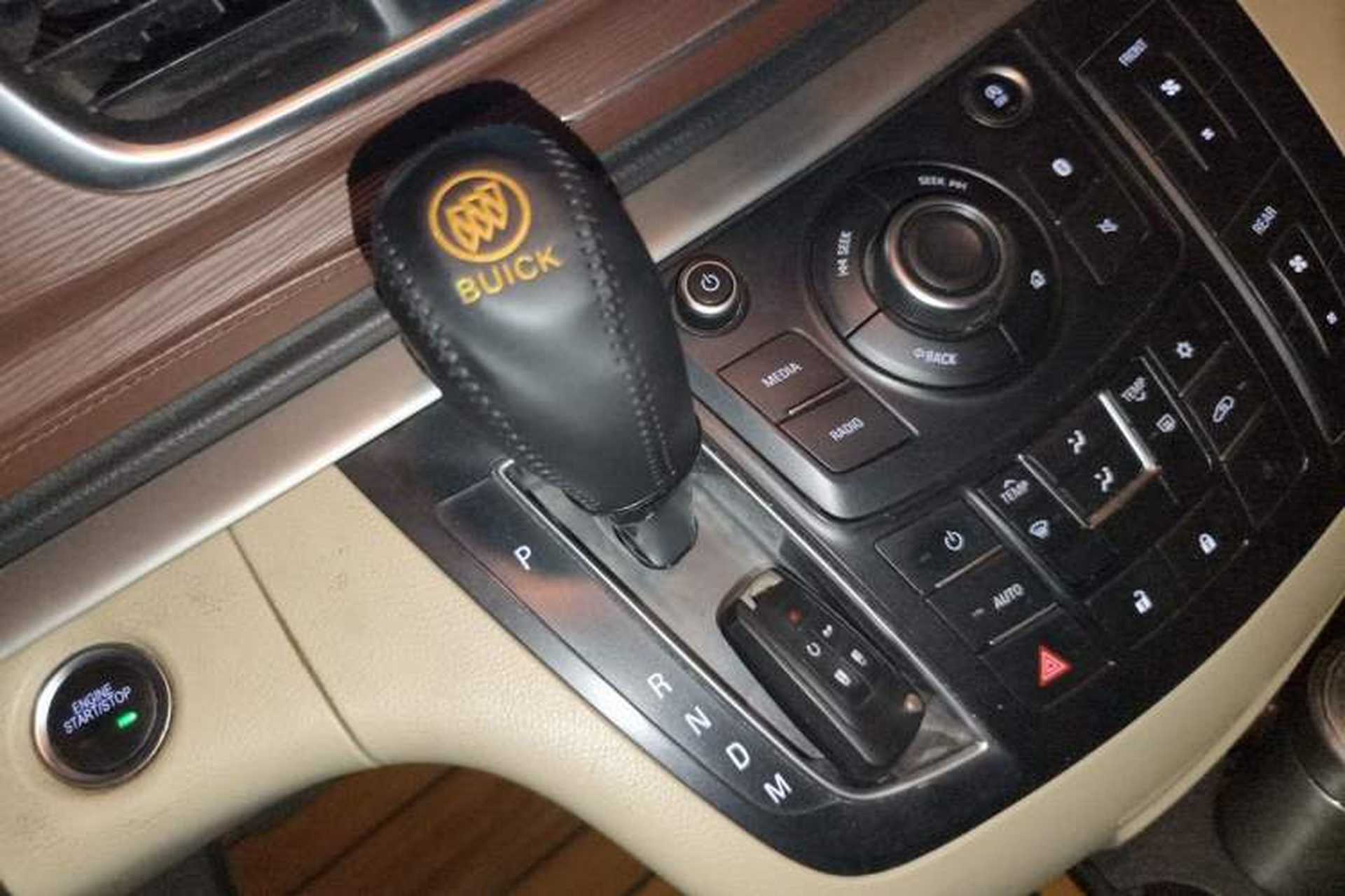 Used Buick GL8 2017 25S Luxury Version China V Standard Gear Lever