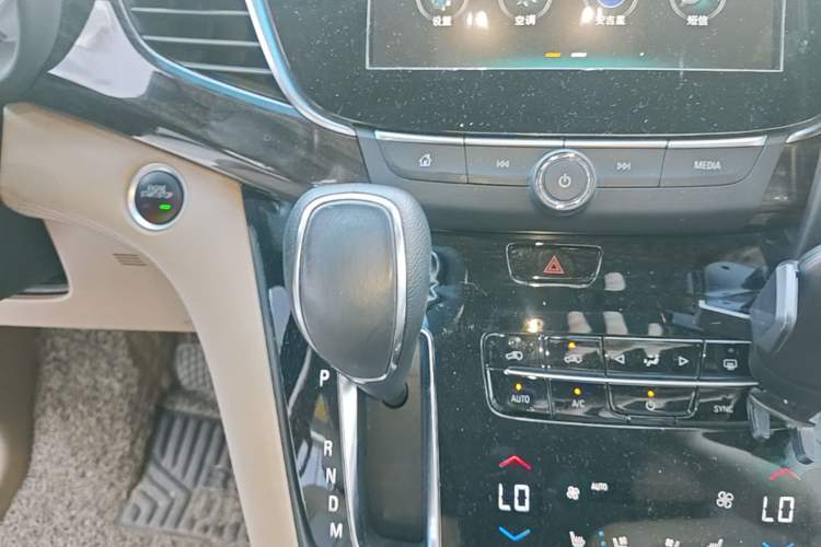 Used Buick GL8 2017 ES 28T Flagship Model China V Standard Gear Lever