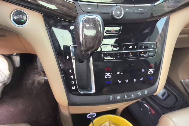 Used Buick GL8 2017 ES 28T Flagship Model China V Standard Gear Lever