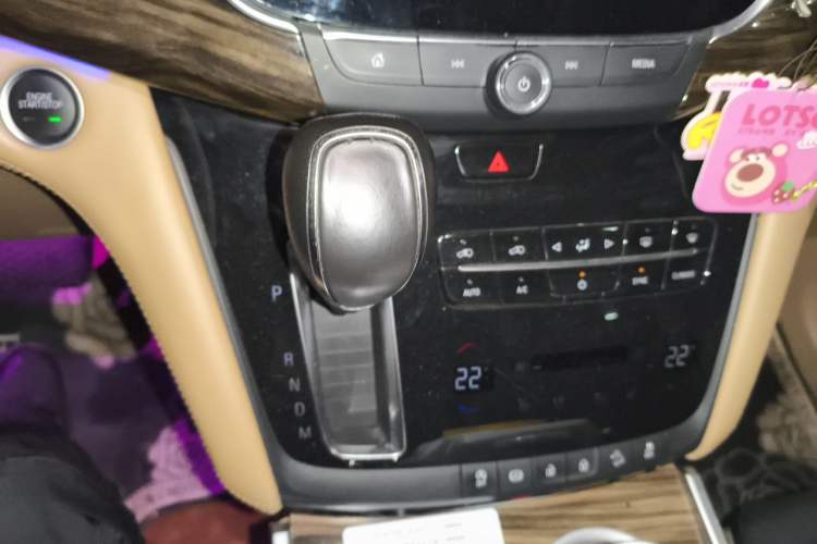 Used Buick GL8 2017 ES 28T Flagship Model China V Standard Gear Lever