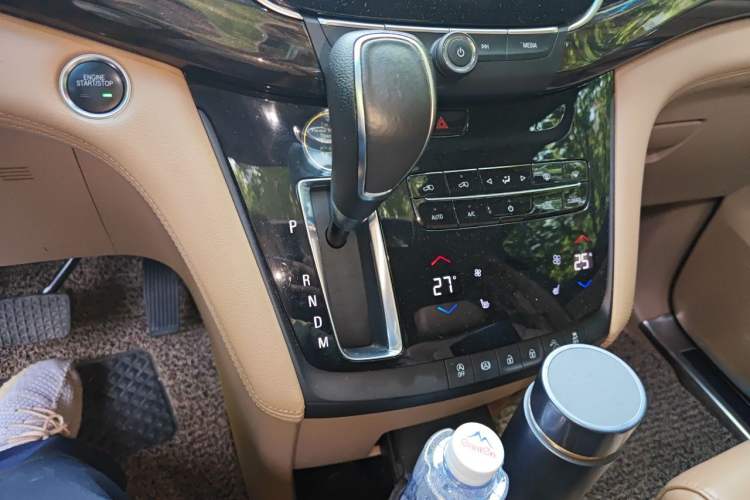 Used Buick GL8 2017 ES 28T Luxury Model China V Standard Gear Lever