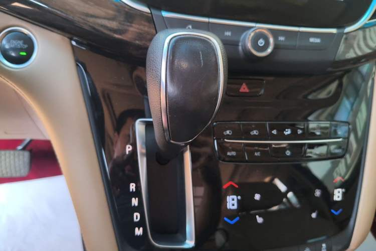 Used Buick GL8 2017 ES 28T Luxury Model China V Standard Gear Lever