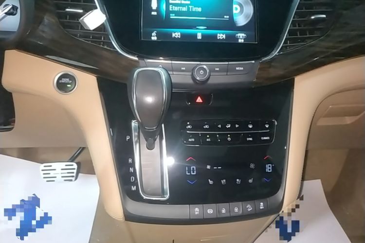 Used Buick GL8 2017 ES 28T Flagship Model China V Standard Gear Lever
