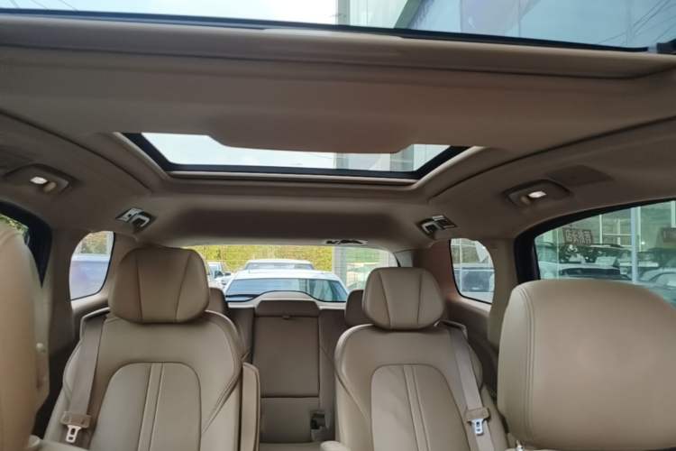 Used Buick GL8 2017 ES 28T Flagship Model China V Standard Headliner