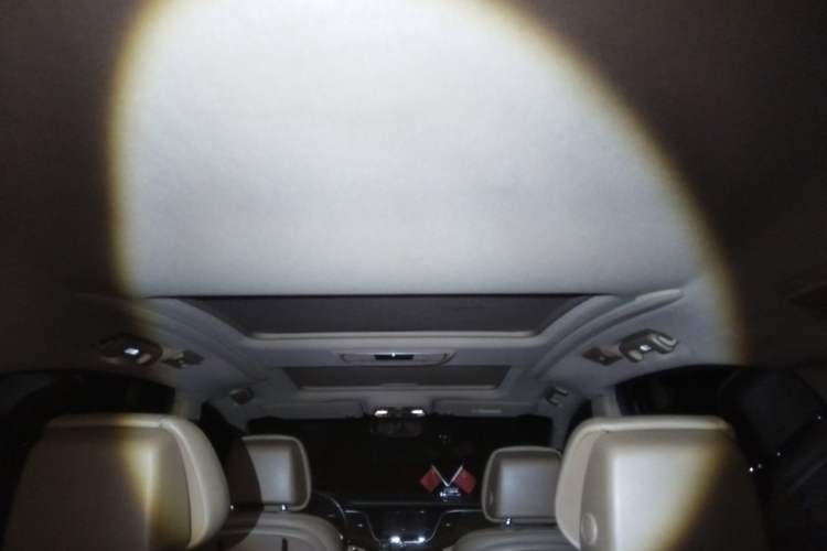 Used Buick GL8 2017 ES 28T Flagship Model China V Standard Headliner