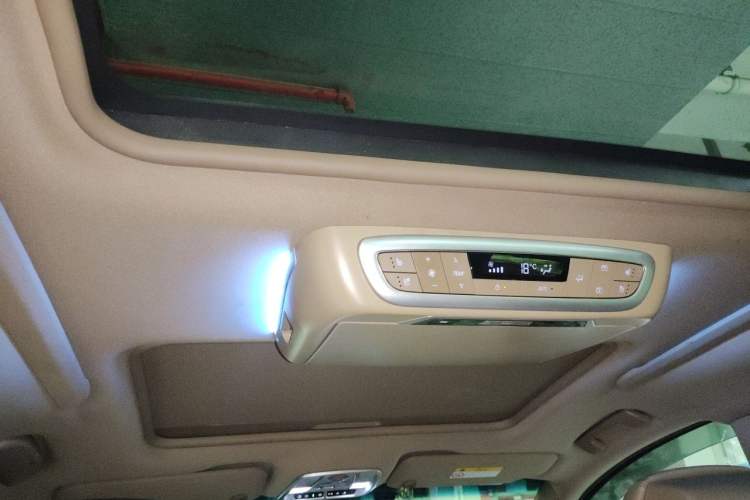 Used Buick GL8 2017 ES 28T Flagship Model China V Standard Headliner