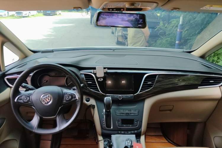 Used Buick GL8 2017 ES 28T Premium Version China V Standard Headliner