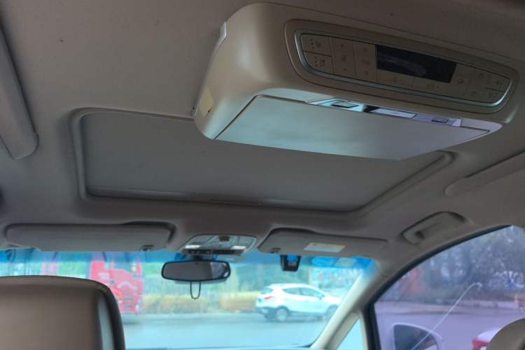 Used Buick GL8 2017 ES 28T Flagship Model China V Standard Headliner