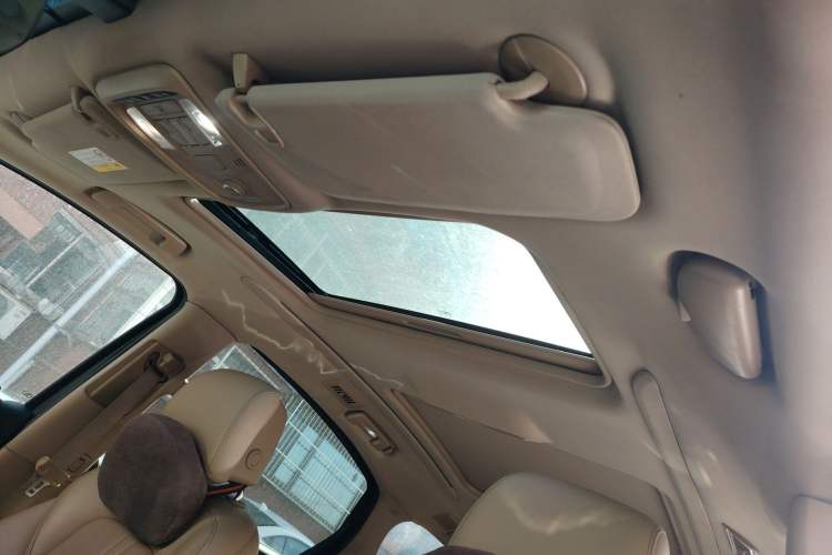 Used Buick GL8 2017 ES 28T Luxury Model China V Standard Headliner