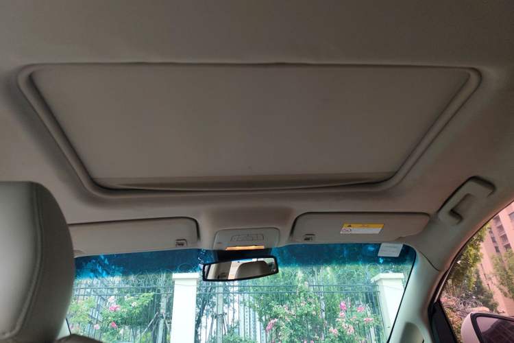 Used Buick GL8 2017 25S Prestige Version China V Standard Headliner