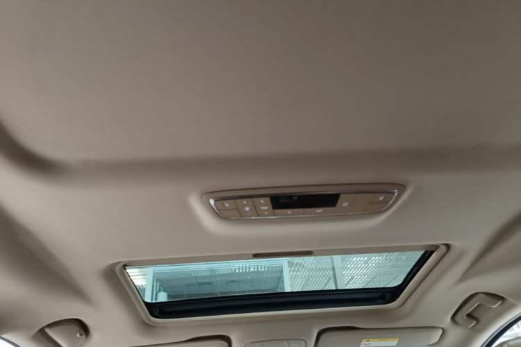Used Buick GL8 2017 ES 28T Premium Version China V Standard Headliner