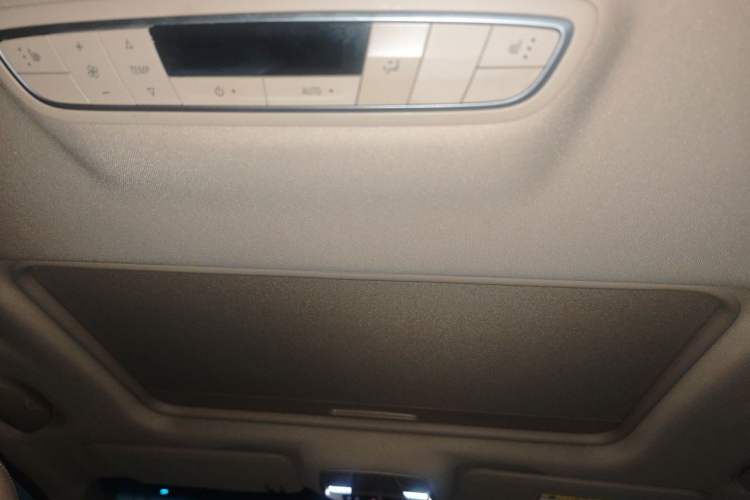 Used Buick GL8 2017 ES 28T Premium Version China V Standard Headliner