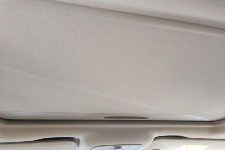 Used Buick GL8 2017 ES 28T Flagship Model China V Standard Headliner