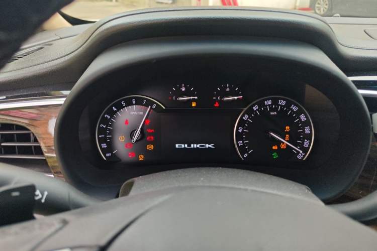 Used Buick GL8 2017 ES 28T Luxury Model China V Standard Instrument Cluster