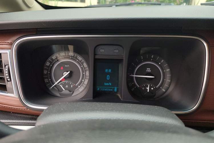 Used Buick GL8 2017 25S Prestige Version China V Standard Instrument Cluster