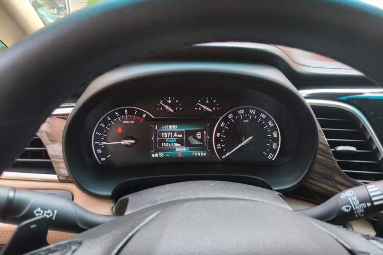 Used Buick GL8 2017 ES 28T Luxury Model China V Standard Instrument Cluster