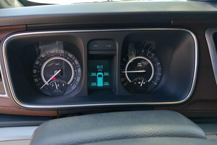 Used Buick GL8 2017 25S Prestige Version China V Standard Instrument Cluster