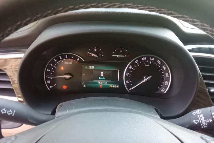 Used Buick GL8 2017 ES 28T Luxury Model China V Standard Instrument Cluster