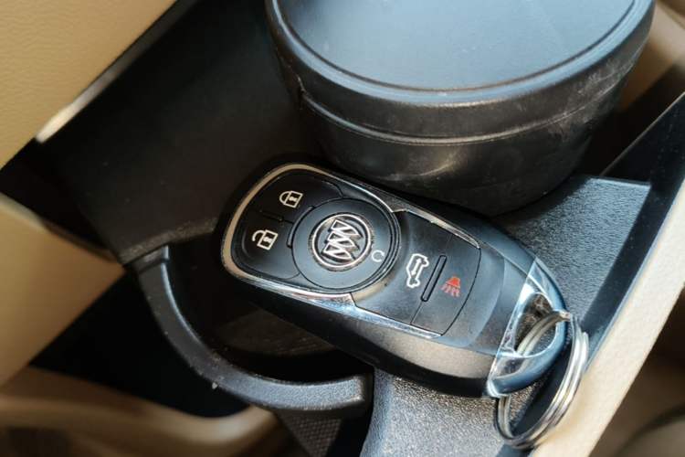 Used Buick GL8 2017 ES 28T Premium Version China V Standard Interior 1