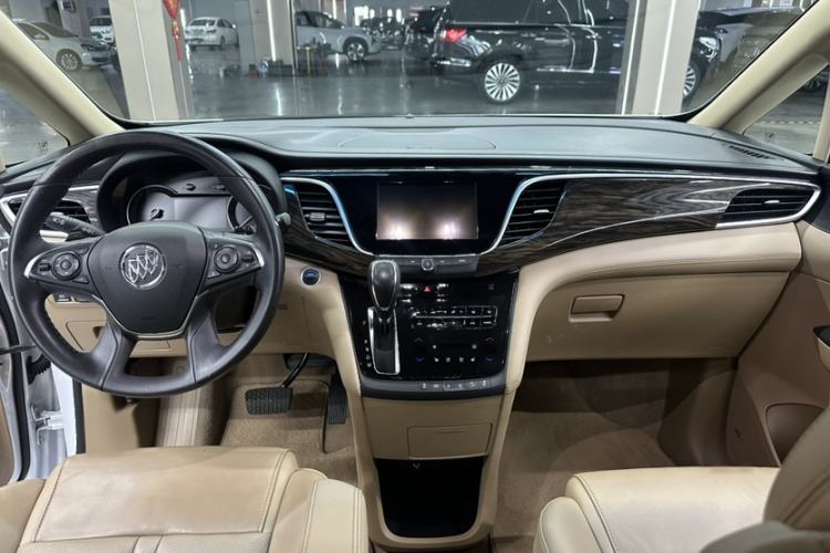 Used Buick GL8 2017 ES 28T Flagship Model China V Standard Interior 1