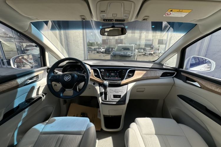Used Buick GL8 2017 ES 28T Comfort Model China V Standard Interior 1