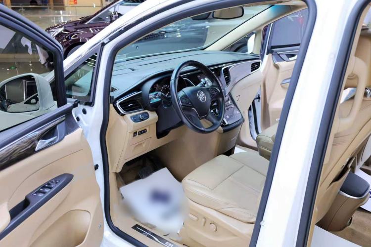 Used Buick GL8 2017 ES 28T Flagship Model China V Standard Interior 1