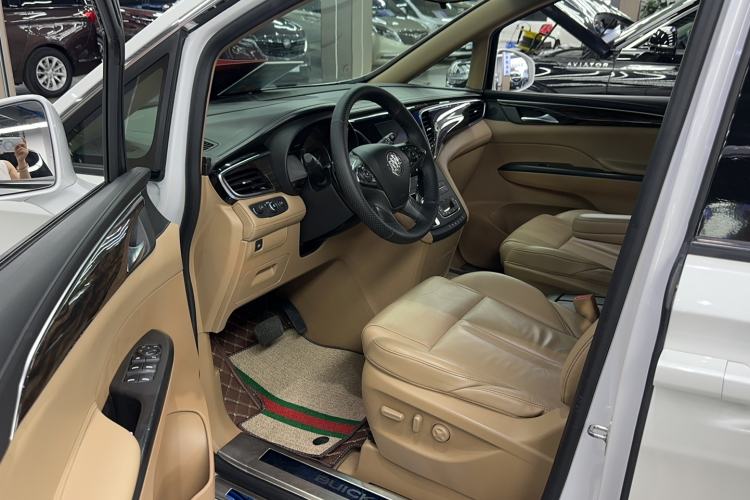 Used Buick GL8 2017 ES 28T Premium Version China V Standard Interior 1