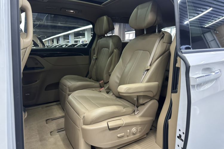 Used Buick GL8 2017 ES 28T Flagship Model China V Standard Interior 2