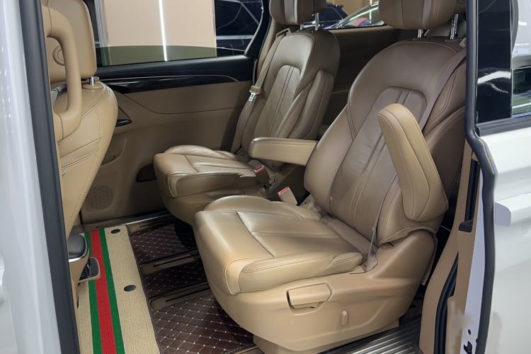 Used Buick GL8 2017 ES 28T Premium Version China V Standard Interior 2