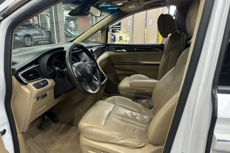 Used Buick GL8 2017 ES 28T Flagship Model China V Standard Interior 3
