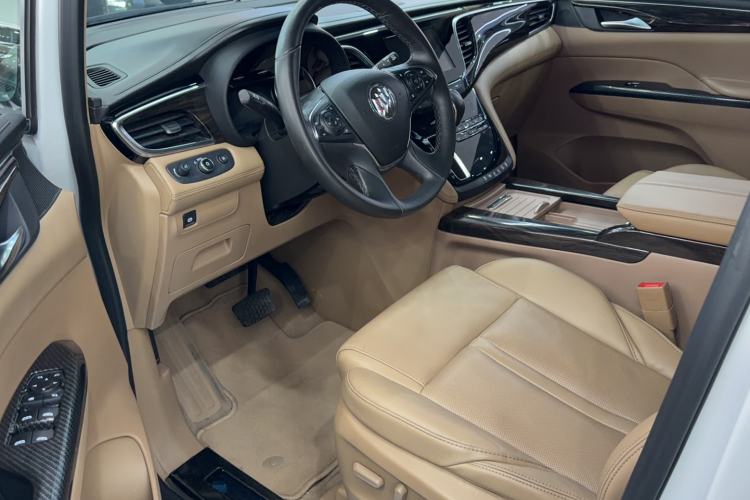 Used Buick GL8 2017 ES 28T Luxury Model China V Standard Interior 3