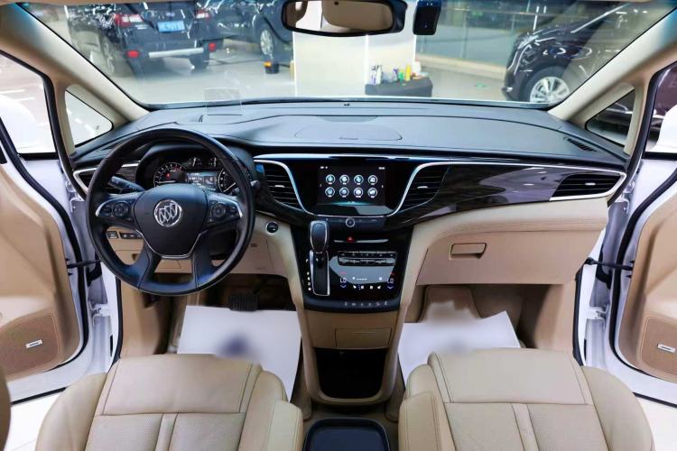 Used Buick GL8 2017 ES 28T Flagship Model China V Standard Interior 3