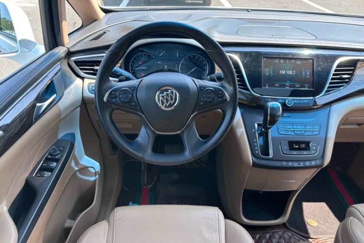 Used Buick GL8 2017 ES 28T Premium Version China V Standard Interior 4