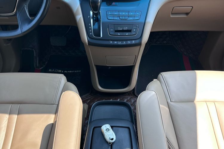 Used Buick GL8 2017 ES 28T Premium Version China V Standard Interior 5